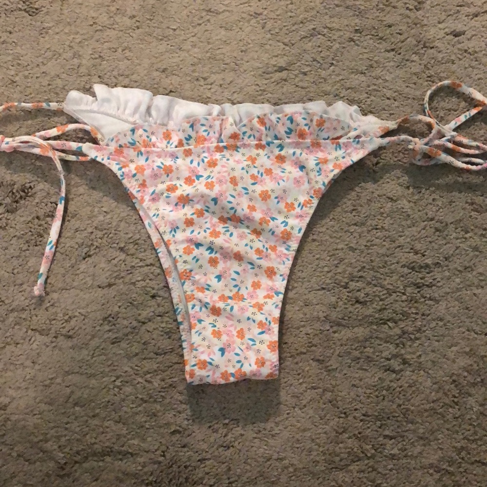 NEVER WORN SHEIN BIKINI BOTTOMS